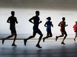 火箭给三旬老将的合同极度慷慨，对本队培养锋线新星却抠抠搜搜？